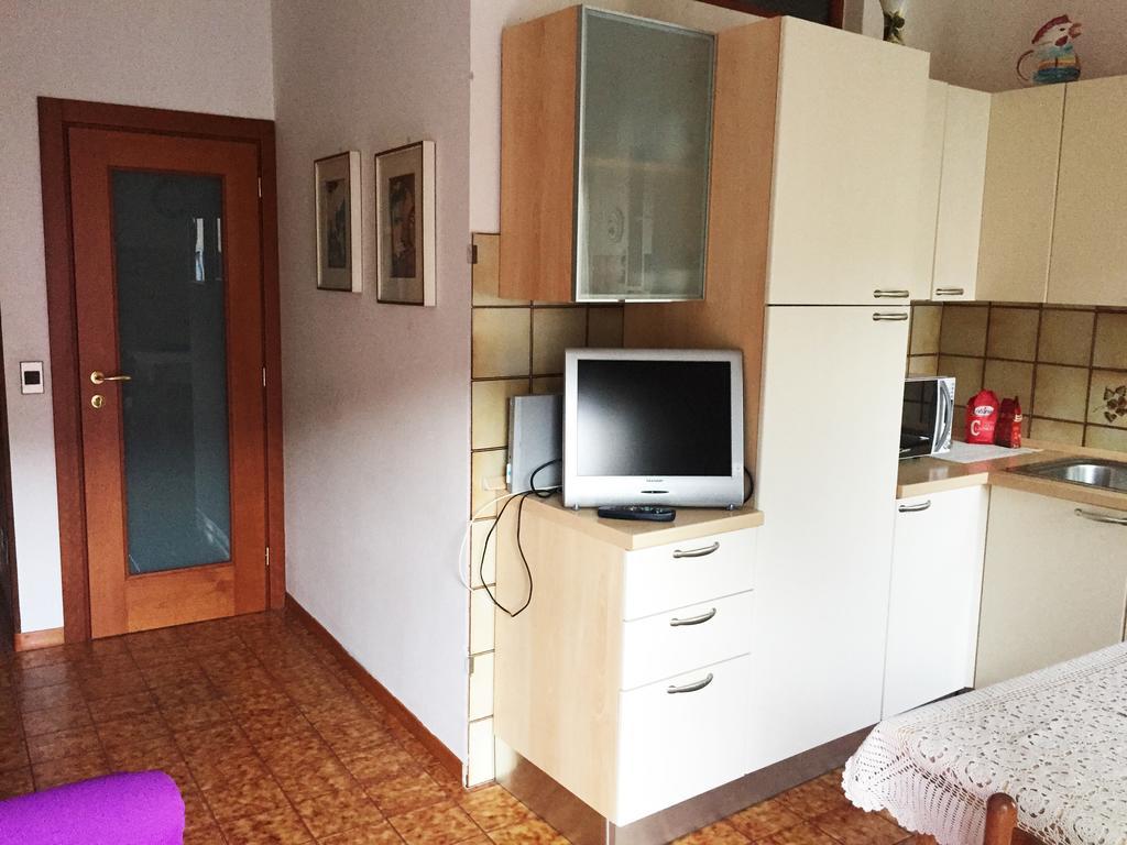 Appartement Casa Elvira à Brenzone Extérieur photo